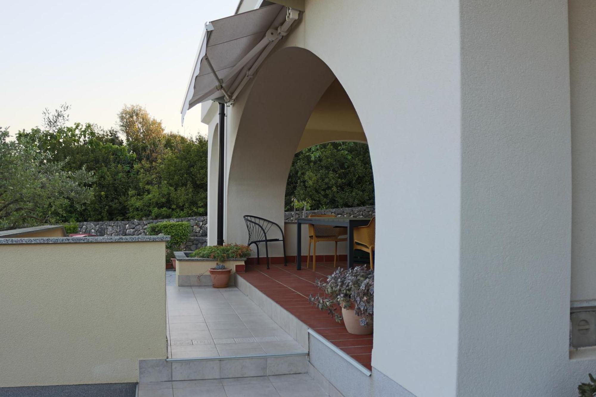 Apartman Mariolina คิร์ก ภายนอก รูปภาพ