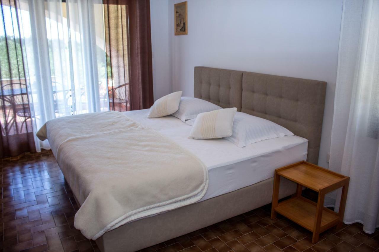 Apartman Mariolina คิร์ก ภายนอก รูปภาพ