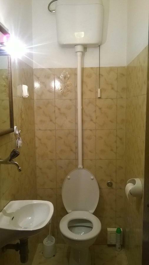 Apartman Mariolina คิร์ก ภายนอก รูปภาพ